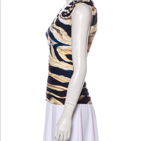 Top - Picture 2 of 3